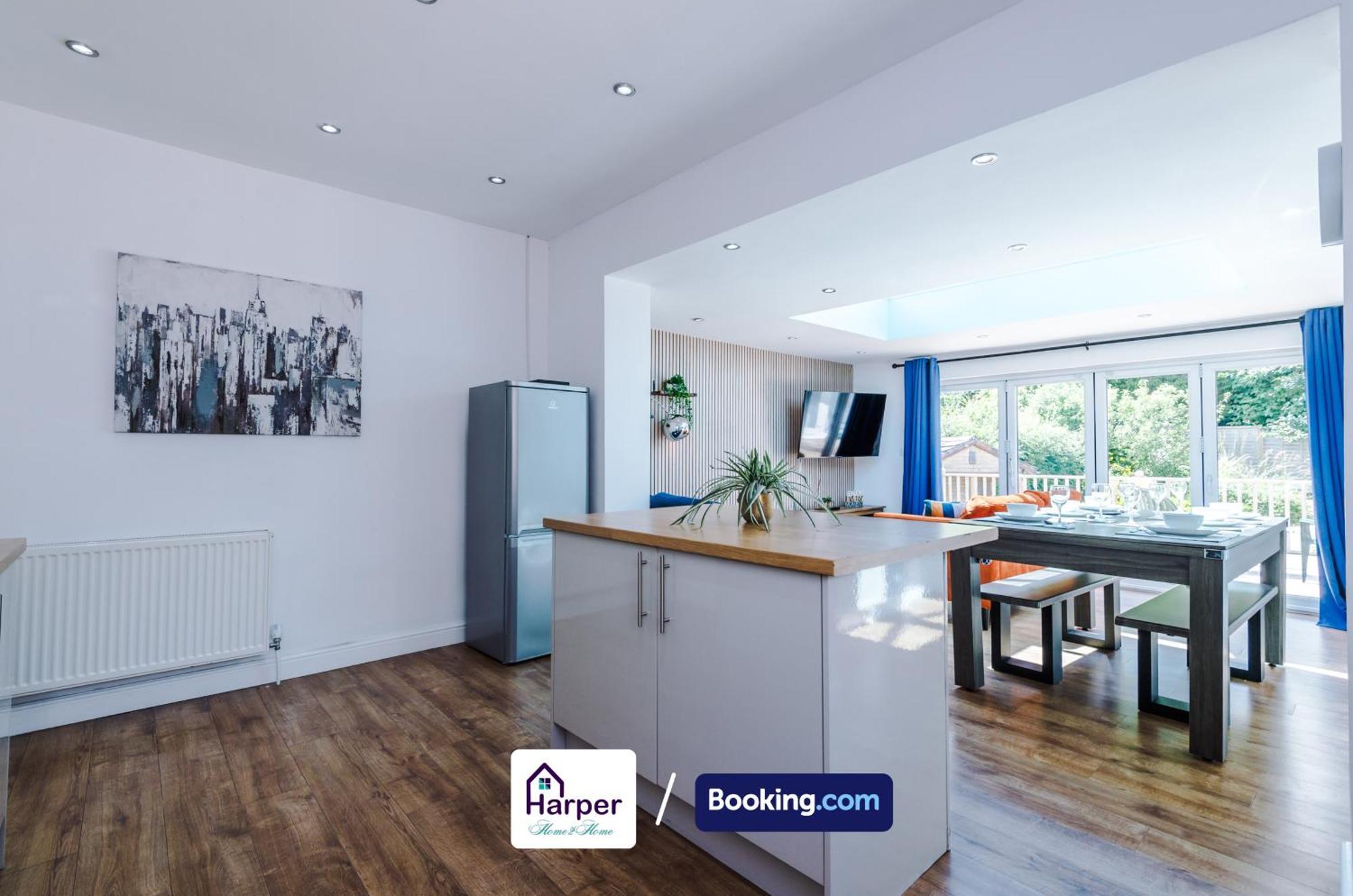 Spacious Detached Bungalow By Harperletting Short Lets & Serviced Accommodation Buckely With Pool Table & Driveway Buckley Exteriér fotografie
