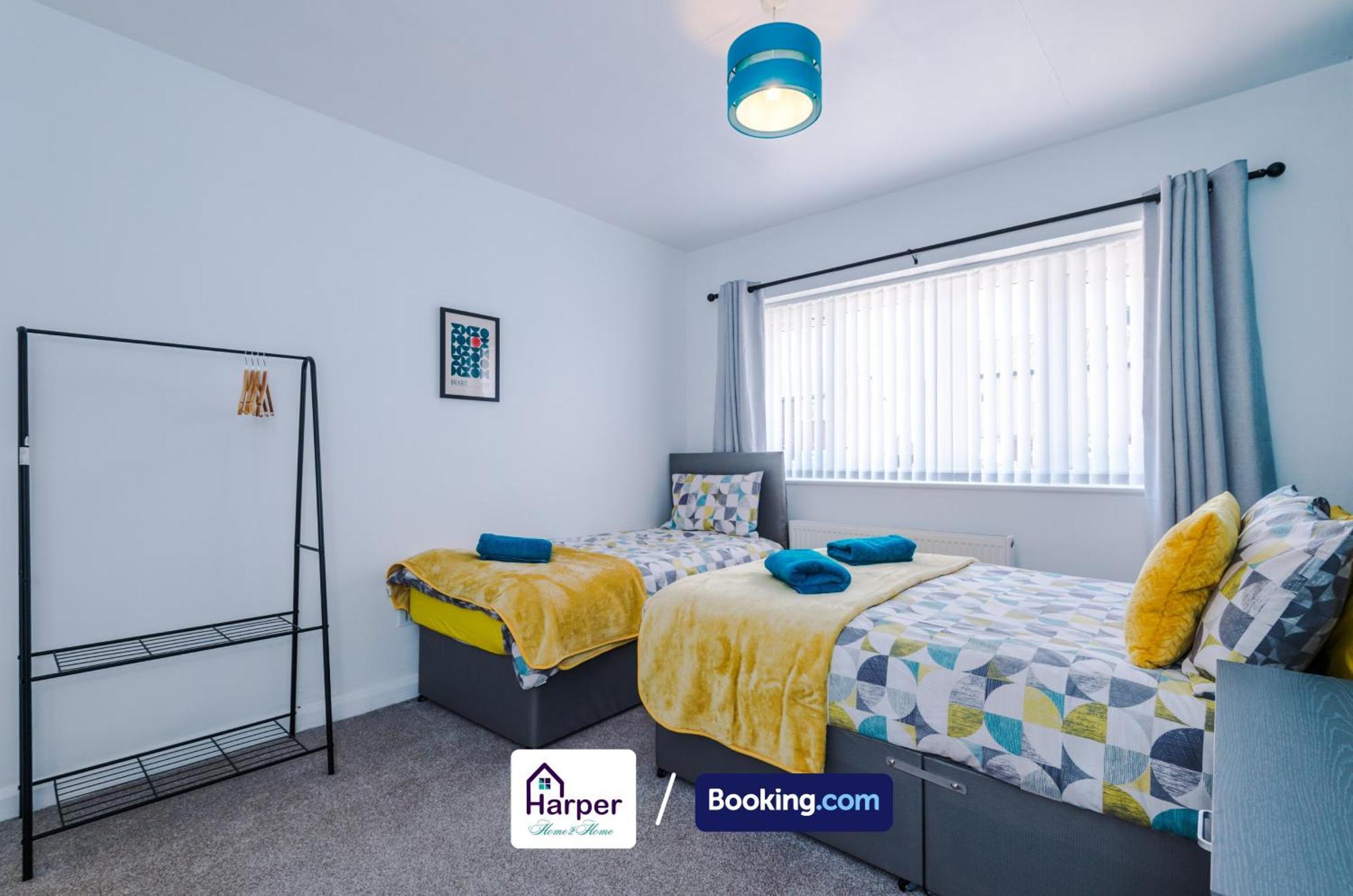 Spacious Detached Bungalow By Harperletting Short Lets & Serviced Accommodation Buckely With Pool Table & Driveway Buckley Exteriér fotografie