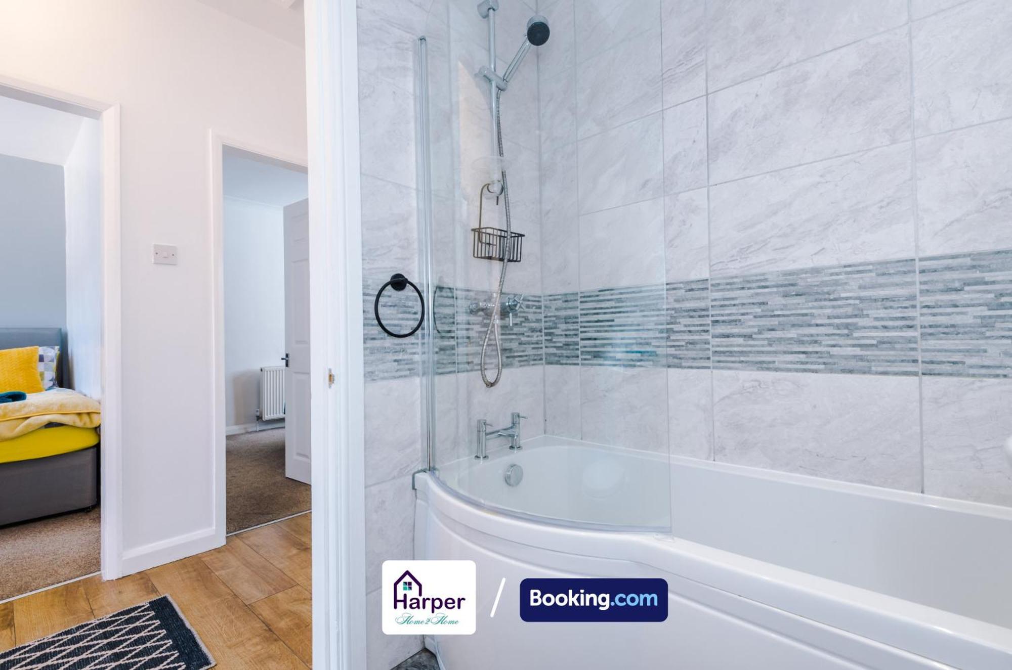 Spacious Detached Bungalow By Harperletting Short Lets & Serviced Accommodation Buckely With Pool Table & Driveway Buckley Exteriér fotografie